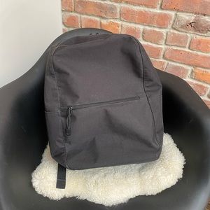 Lo & Sons | Hanover 2 Minimalist Backpack